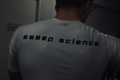 FOUNDER Rashguard - white