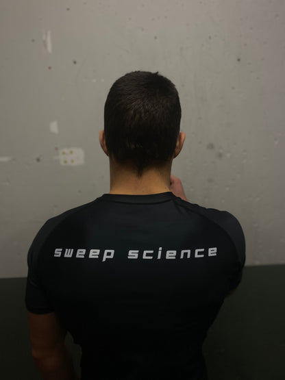 FOUNDER Rashguard - black