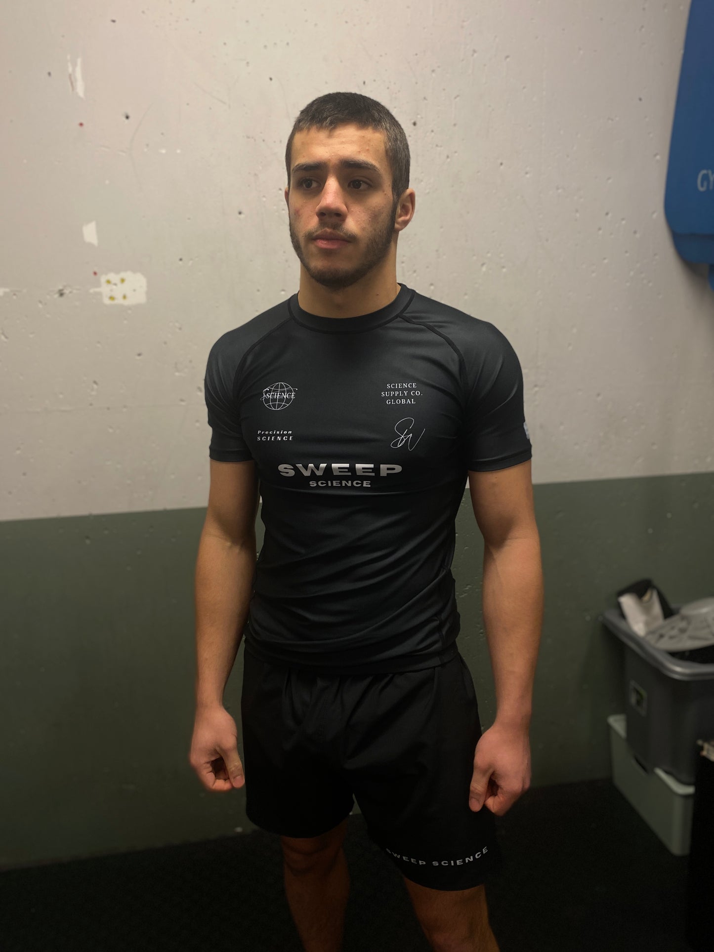 FOUNDER Rashguard - black